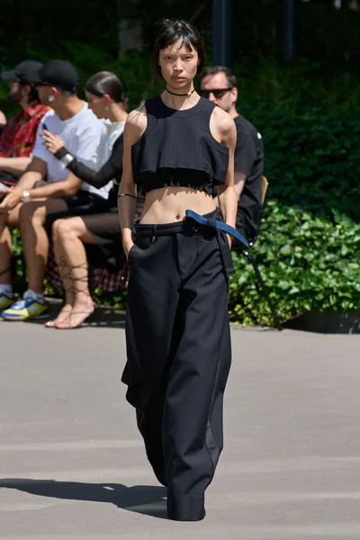 Look 4